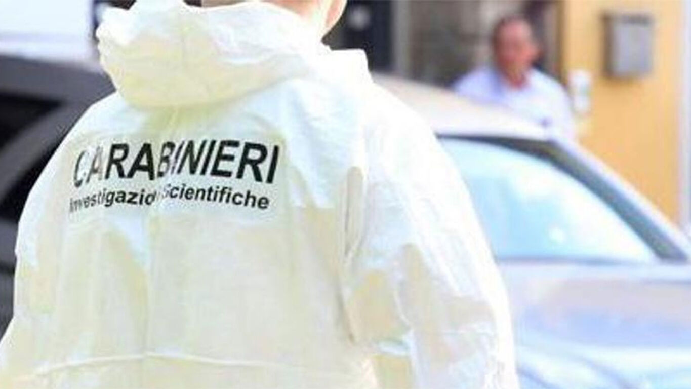 Loreto, donna uccisa in casa a coltellate: il marito confessa e viene fermato