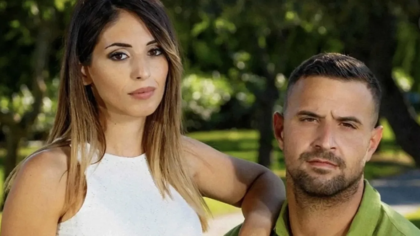 Valentina Riccio esplode sui social: «Io ero in ospedale, lui è sparito». La crisi con Antonio Panico è ormai evidente