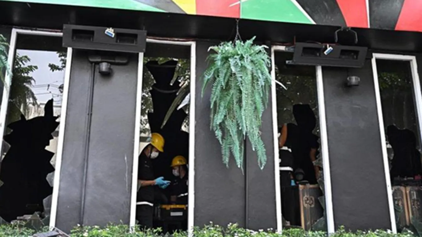 Thailandia, incendio in un locale a Bangkok: almeno 27 morti e oltre 60 feriti