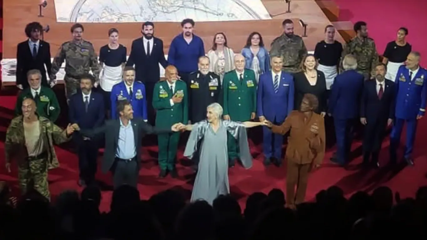 Sotto la luna di Pompei "I Persiani" conquistano il Teatro Grande