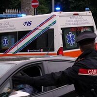 Scontro tra due scooter e un van a Pimonte: tre feriti, un 24enne in codice rosso