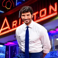 Sanremo 2027, Stefano De Martino accelera: da Emma Marrone a Tony Effe, i Big nel mirino del direttore artistico