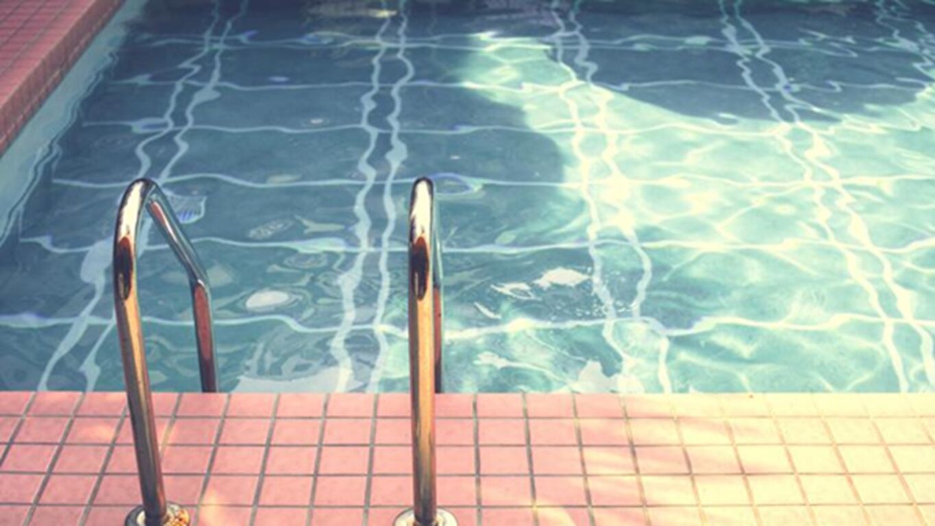 Roma, esalazioni di cloro da piscina a Mentana: 50 evacuati, grave bimbo di 5 anni