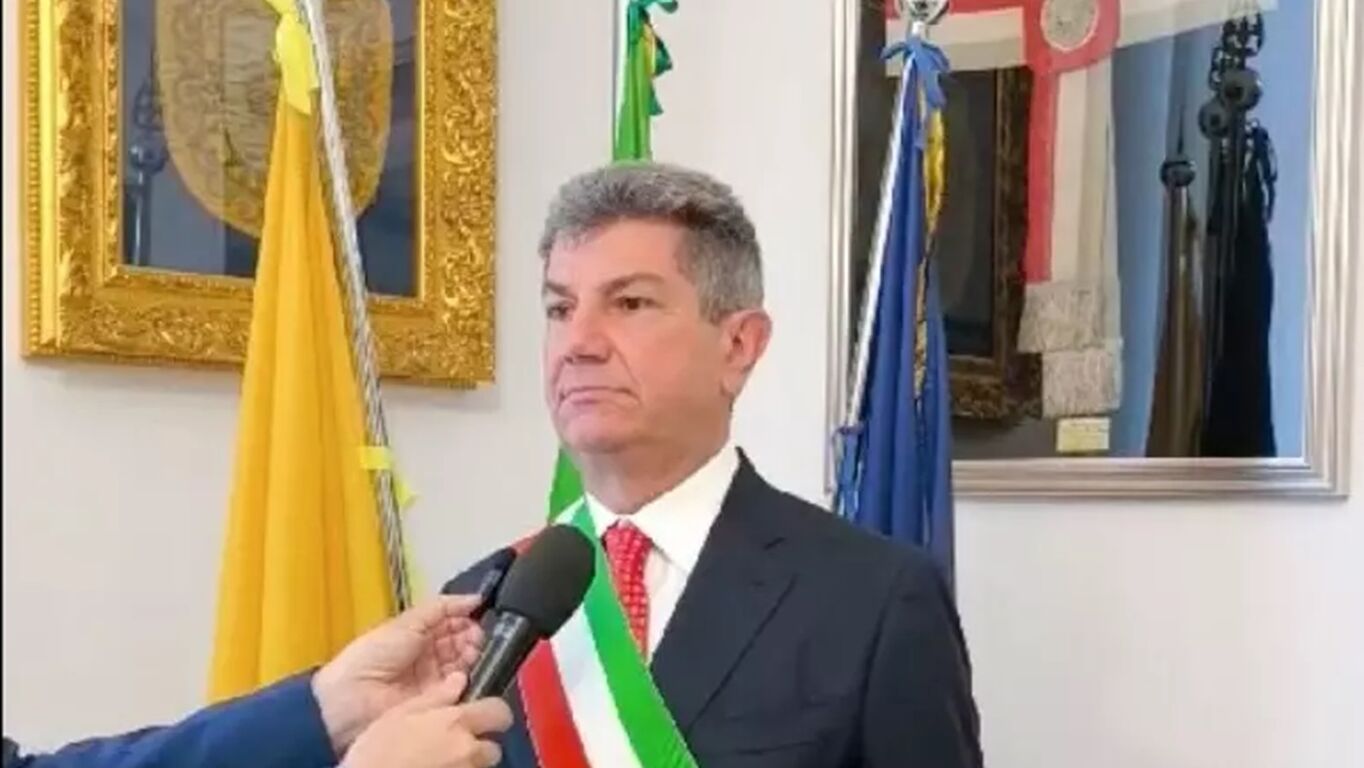 Castellammare, l'associazione CMI scrive all'ex sindaco: «Grazie per il suo impegno»
