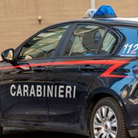 Torre del Geco, lite per gelosia: accoltella la compagna davanti alle figlie, arrestato 34enne