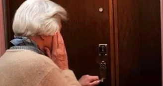 Truffa a Boscoreale, ai domiciliari un 21enne: raggirò un'anziana e si fece consegnare denaro e gioielli