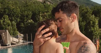Pierpaolo Pretelli riabbraccia il figlio Kian dopo l'Isola dei Famosi: il video di Giulia Salemi emoziona