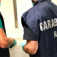 Sorrento, sospesa l'attività di una nota attività commerciale: 7mila euro di multa