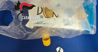 Pozzuoli, cocaina nascosta in un pacco di biscotti: denunciato un 55enne diretto in ospedale