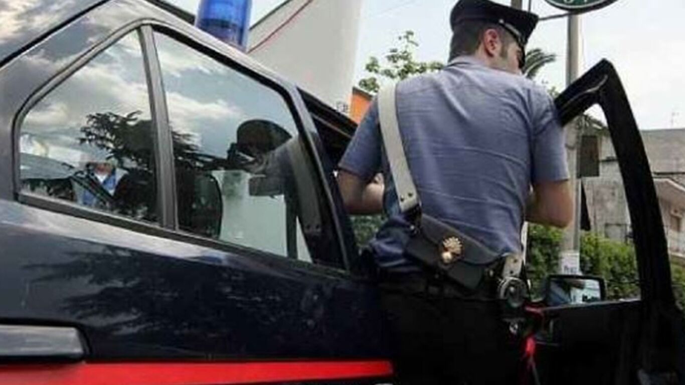 Erolano, appicca il fuoco a cumuli di rifiuti: arrestato 47enne di Torre del Greco