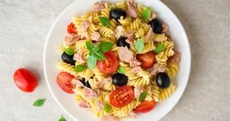 Ricetta del giorno: Pasta fredda mediterranea con tonno, limone e olive