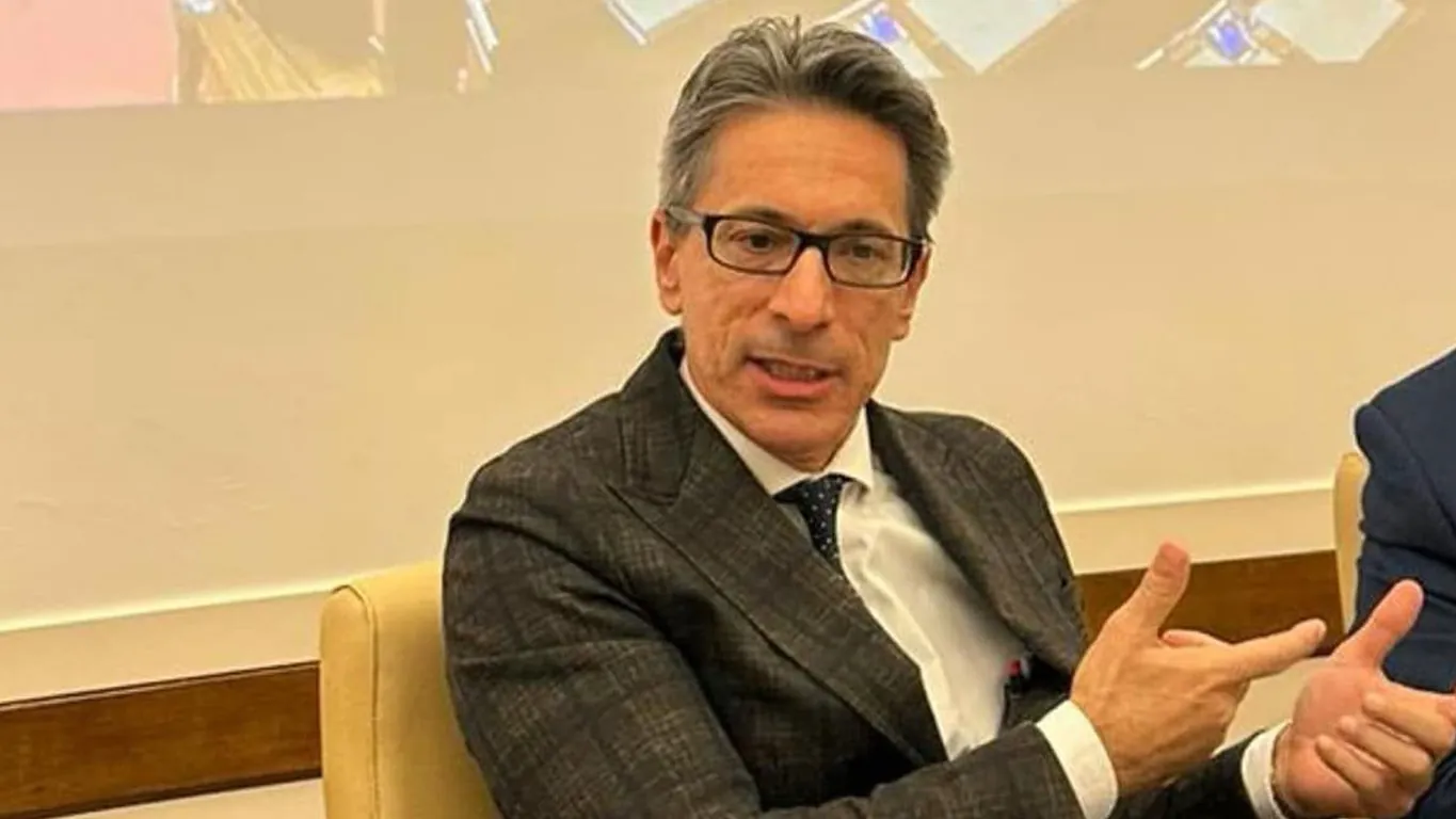Torre Annunziata, il M5S presenta un dossier di 124 pagine per il rilancio della città