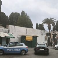 Torre Annunziata, spari al cimitero: così è stato arrestato il 71enne