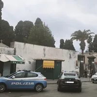 Torre Annunziata, spari al cimitero: così è stato arrestato il 71enne