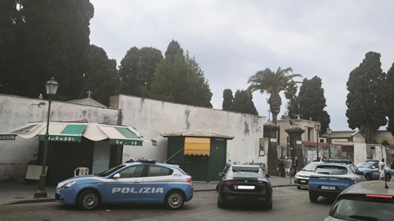 Torre Annunziata, spari al cimitero: così è stato arrestato il 71enne