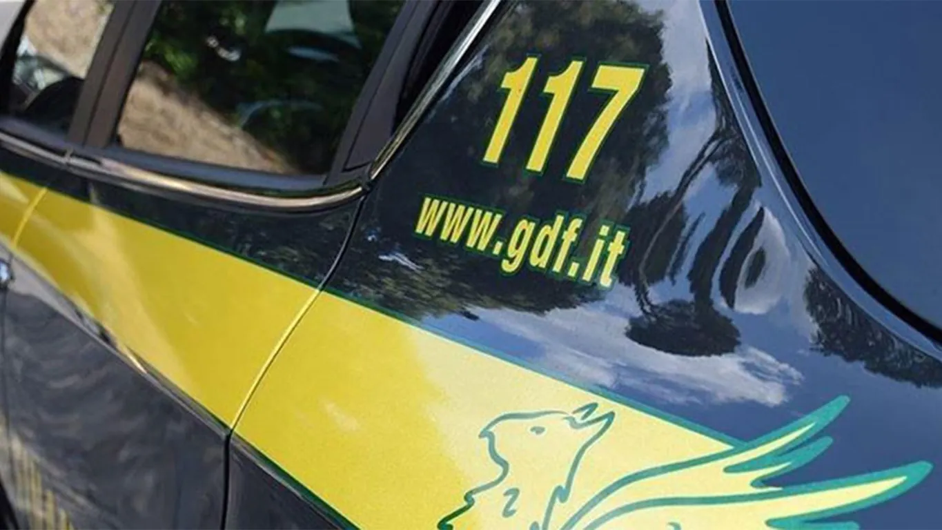 Castellammare di Stabia, sequestro da 1,6 milioni a un consorzio navale