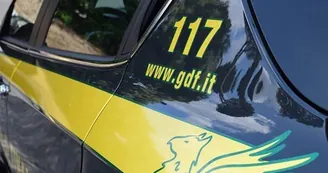 Castellammare di Stabia, sequestro da 1,6 milioni a un consorzio navale