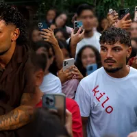 Va a vendere brioche, ma viene assediato dai fan: Giovanni è una star dopo Temptation Island