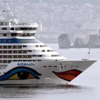 C.mare di Stabia. Approda la nave da crociera "Aida bella"