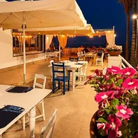 Torre Annunziata ,"Pizza e Mare": al Lido Azzurro una cena d'autore con Peppe Vitiello