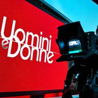 Uomini e Donne, ex cavaliere del Trono Over arrestato a Ischia: aveva documenti falsi, è accusato di truffa