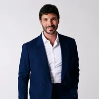 Sanremo Giovani 2026, cambia il regolamento: selezioni, finalisti e accesso diretto al Festival 2027