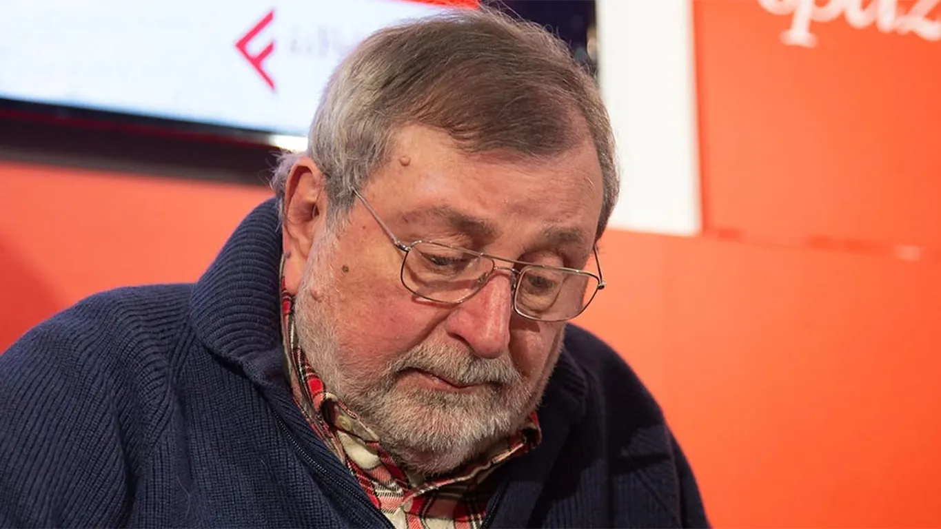 È morto Francesco Guccini, addio al poeta della canzone d'autore italiana