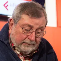 È morto Francesco Guccini, addio al poeta della canzone d'autore italiana