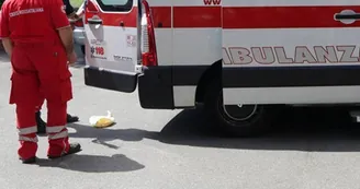 Portici, zia e nipote trovati morti in casa: nessun segno di violenza, il giallo resta aperto
