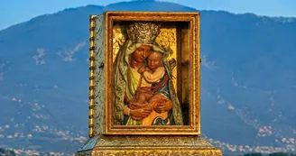 Torre Annunziata, Madonna della Neve: oggi la processione e il gran finale con Rosalia Porcaro e i fuochi