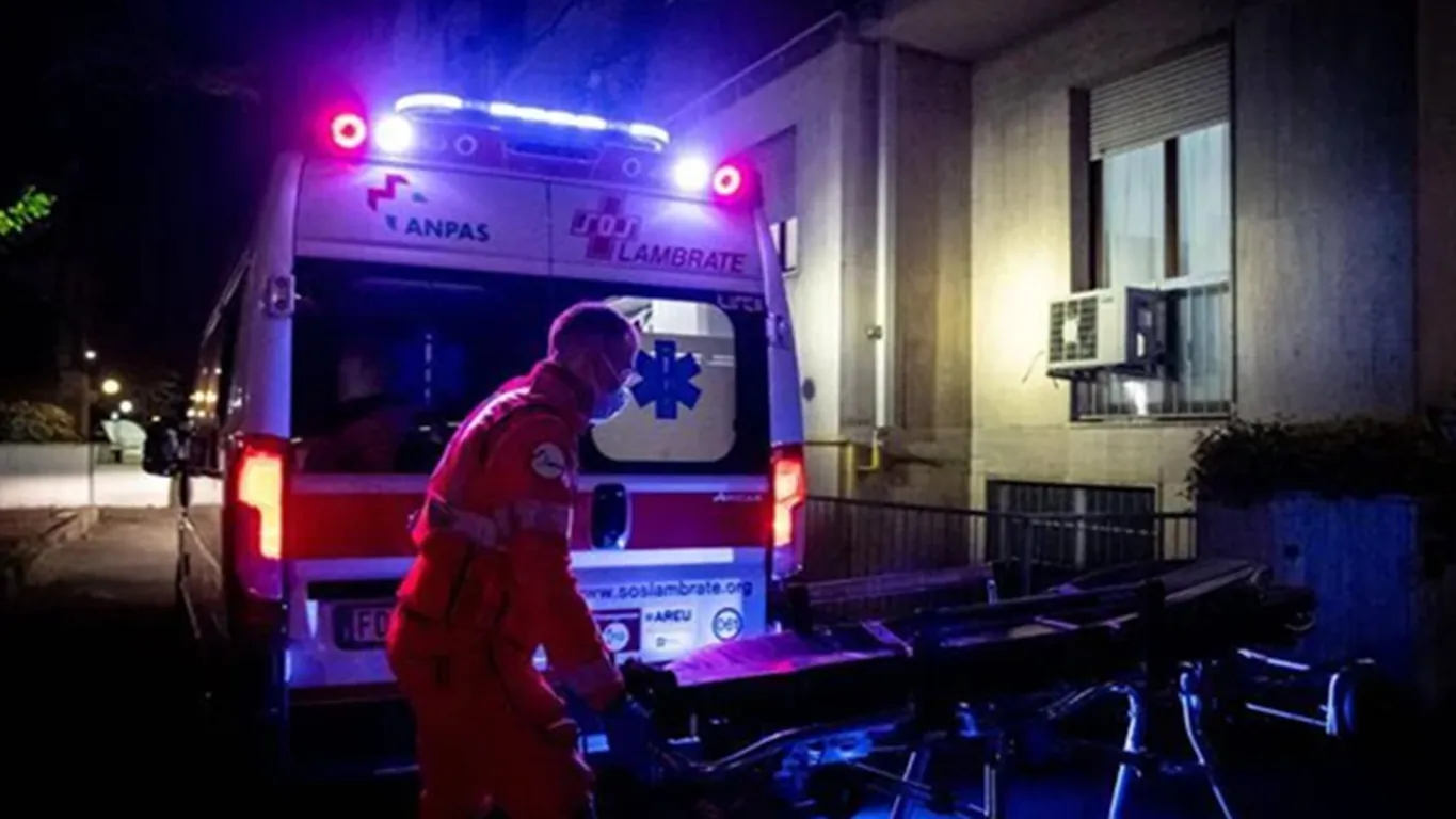 Cosenza, violenta lite fuori da una discoteca: morto in ospedale l'addetto alla sicurezza