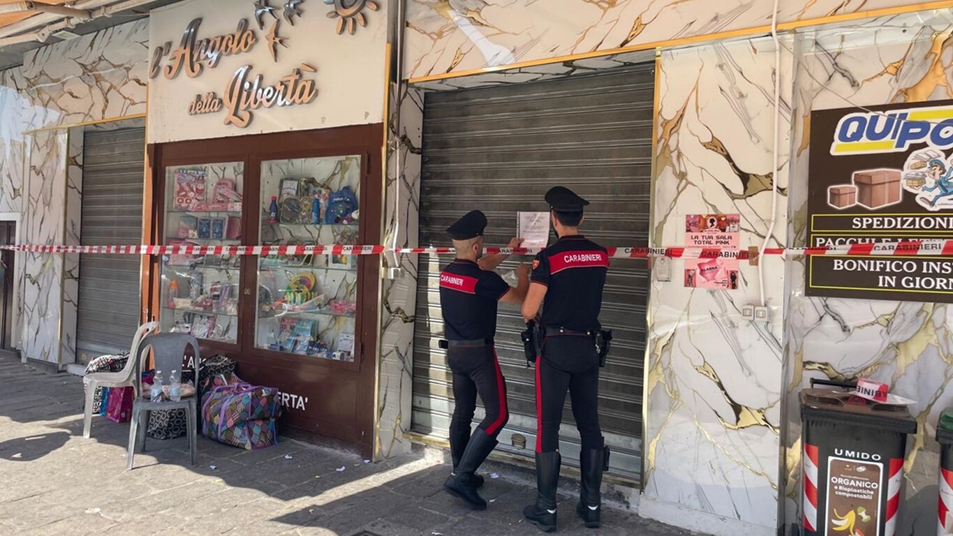 Bar chiuso nei pressi di Poggioreale: offriva servizi vari senza autorizzazione