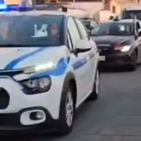 Torre del Greco, spiaggia «prenotata» con ombrelloni e lettini: sequestrate oltre 200 attrezzature