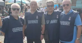 Torre Annunziata, l'Associazione Nazionale Carabinieri presidia il mercato settimanale