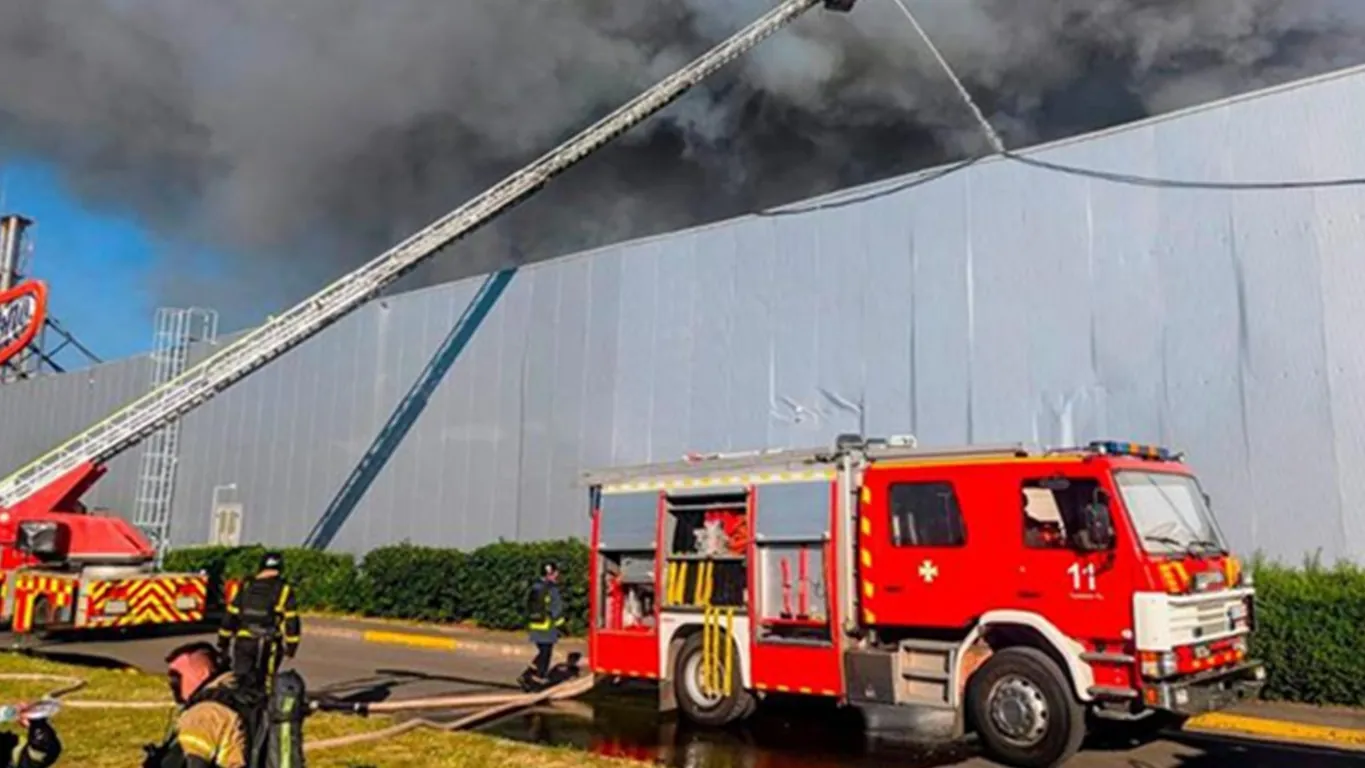 Ucraina, attacco russo a centro commerciale: almeno 14 morti e 121 feriti. Zelensky: "Tra le vittime anche 6 bambini"