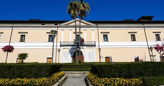 Torre del Greco, buoni spesa alle famiglie: aperte le adesioni per negozi e supermercati