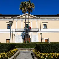 Torre del Greco, buoni spesa alle famiglie: aperte le adesioni per negozi e supermercati