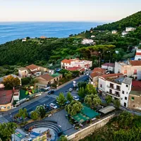 Sant'Agnello: tre giorni di festa ai Colli di Fontanelle tra musica, vino e comicità