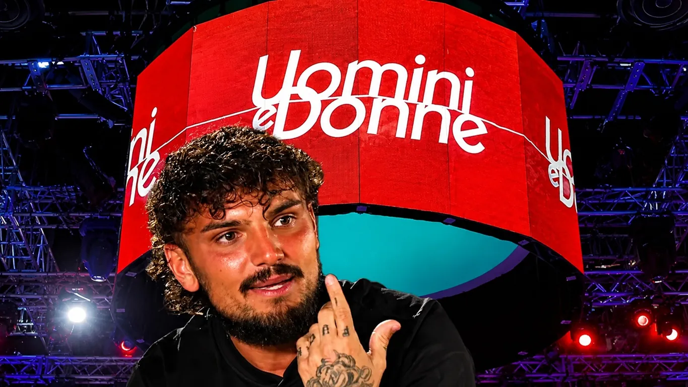 Uomini e Donne, Giovanni Grazioso avvistato negli studi Mediaset: svelato il motivo, c'entra il trono