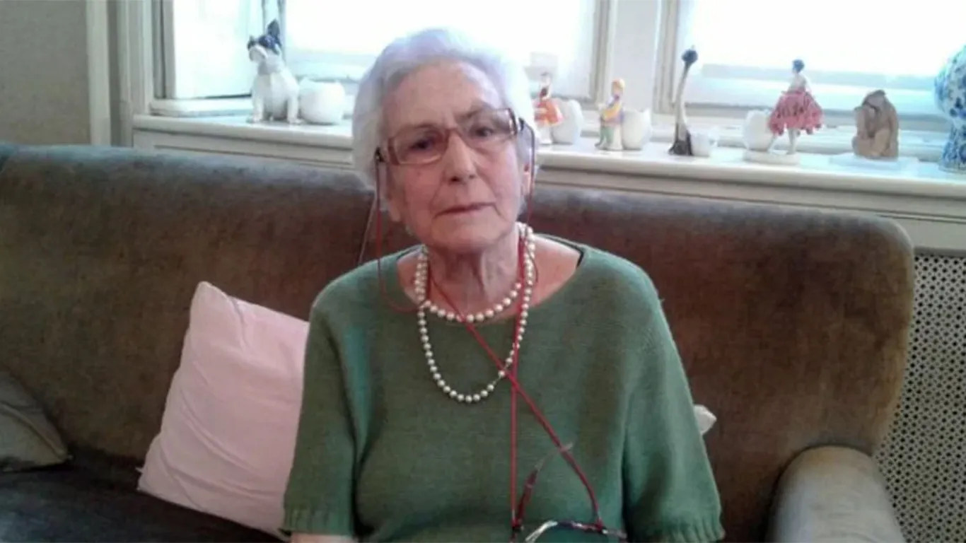 Torre Annunziata, Raffaella De Laurentiis compie 98 anni: è la memoria storica della famiglia