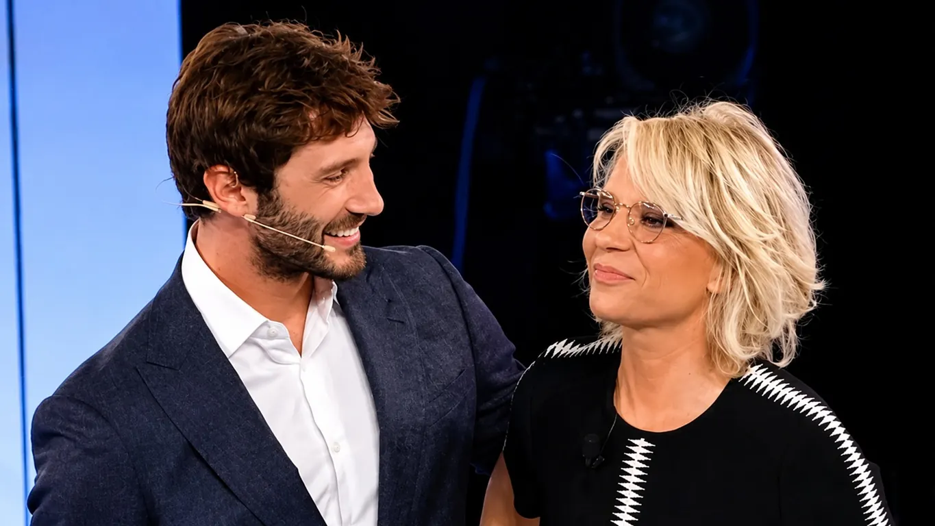Sanremo 2027, Stefano De Martino vuole Maria De Filippi al suo fianco: spunta anche Dua Lipa