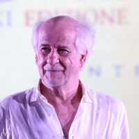 Capri celebra Toni Servillo, Premio Faraglioni alla carriera: «Questo mestiere non si fa da soli»