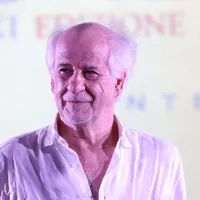 Capri celebra Toni Servillo, Premio Faraglioni alla carriera: «Questo mestiere non si fa da soli»