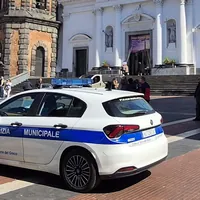 Torre del Greco, controlli nell'area mercatale: sanzionati otto commercianti