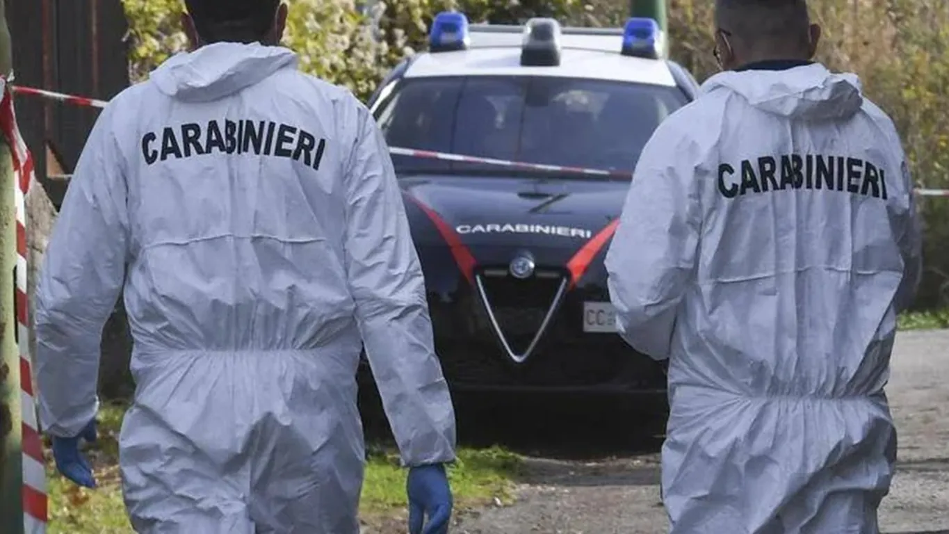 Tragedia a Finale Ligure: trovati morti in casa padre, madre e figlio 15enne. Ipotesi omicidio-suicidio