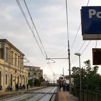 Portici, uomo travolto e ucciso da un treno: linea Napoli-Salerno in tilt