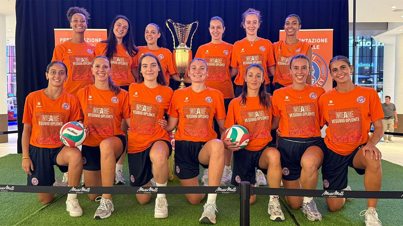 CoGe Vesuvio Oplonti, parte l'avventura in Serie A3: squadra e staff si presentano al MaxiMall Pompeii