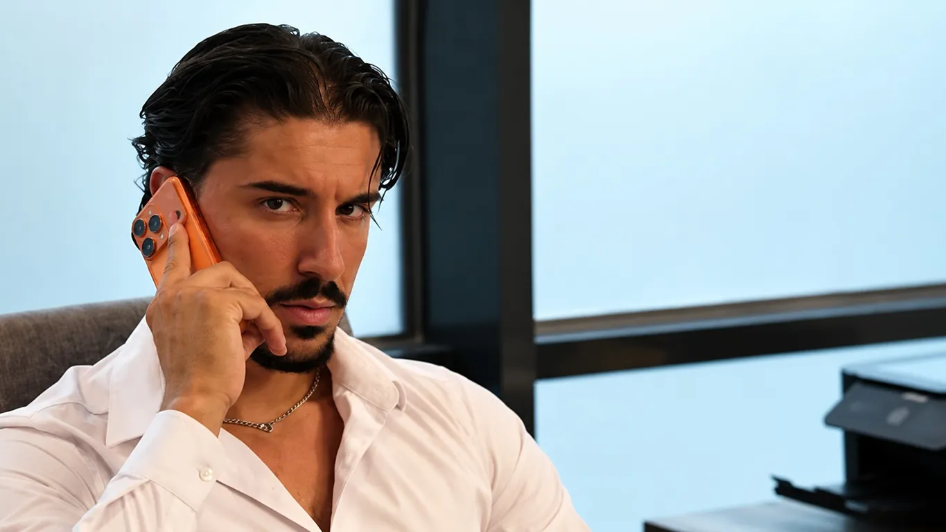 Temptation Island, Dimitri Hristov a cena con un'ex gieffina: ci avrebbe provato, ma lei lo avrebbe respinto