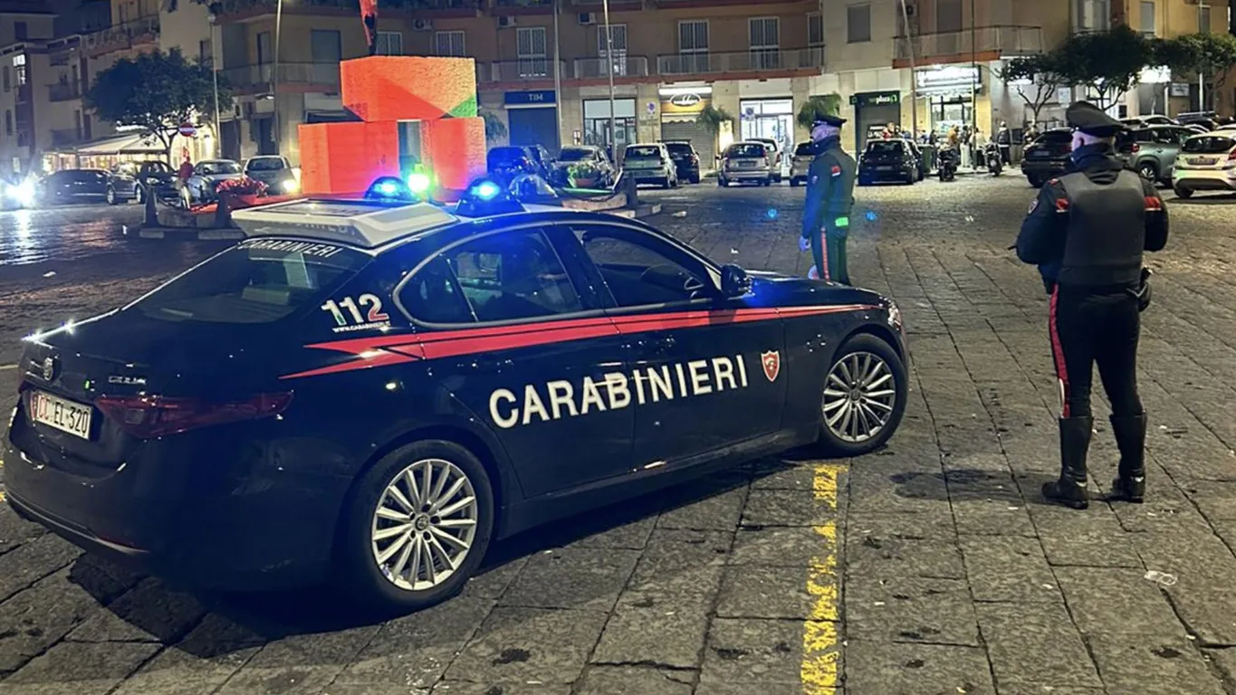 Portici, rifiuta di farsi identificare e oppone resistenza: arrestato 59enne