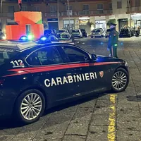 Portici, rifiuta di farsi identificare e oppone resistenza: arrestato 59enne